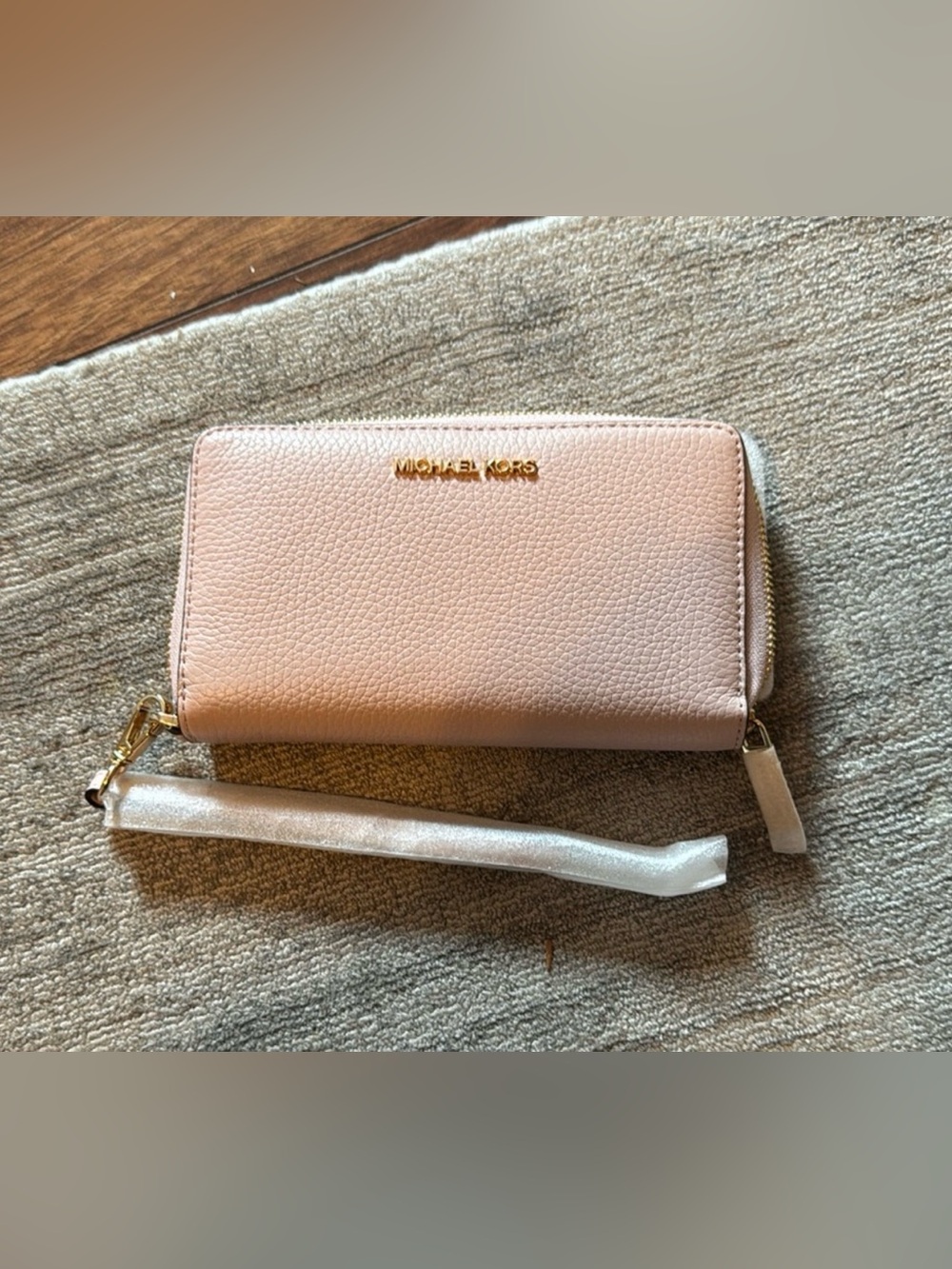 Michael Kors Jet Set Travel Large Wallet in powder blush colour
